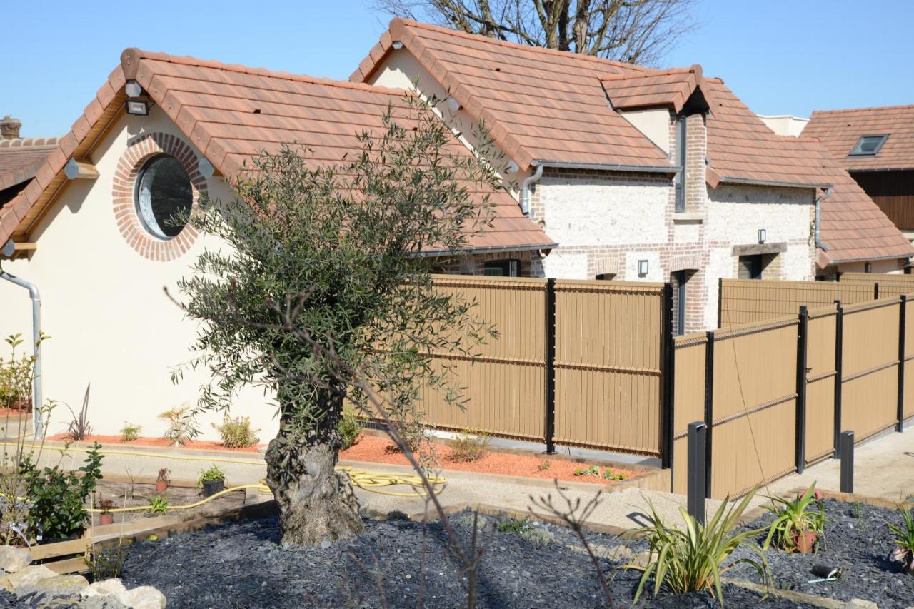 L'Hostellerie D'Acquigny Esterno foto